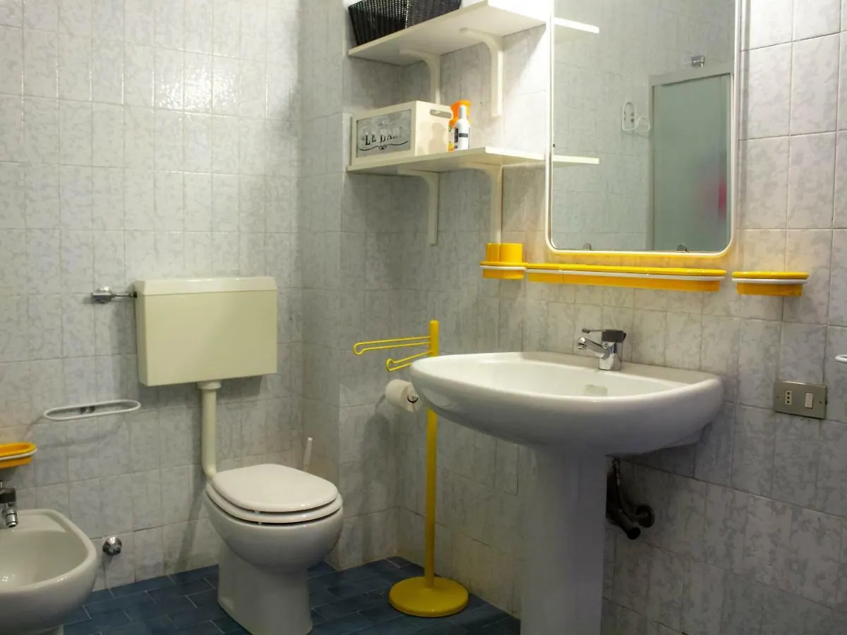 Kosmopolitan Residence Вальброна 0*,